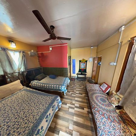 Calcutta Backpackers Appartamento Esterno foto