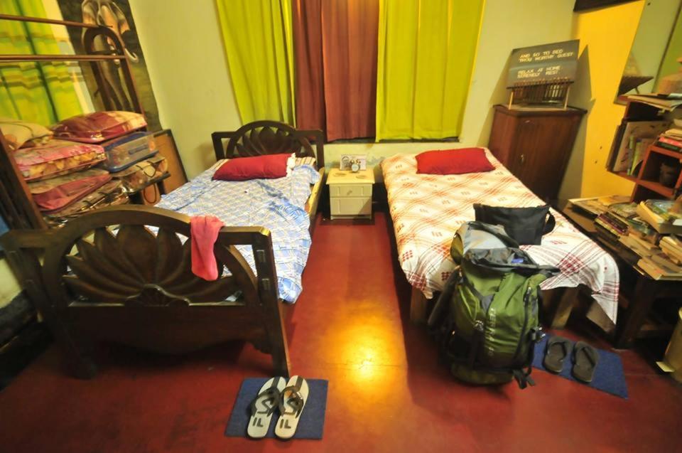 Calcutta Backpackers Appartamento Esterno foto