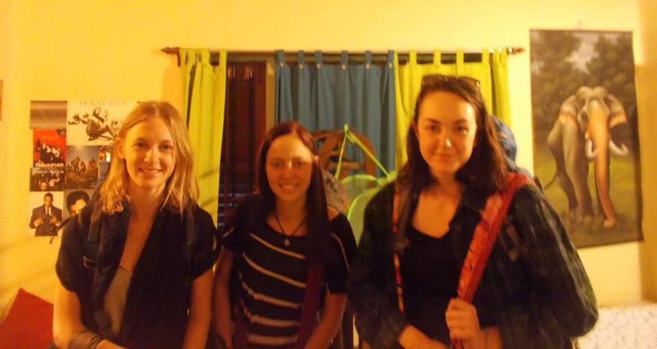 Calcutta Backpackers Appartamento Esterno foto