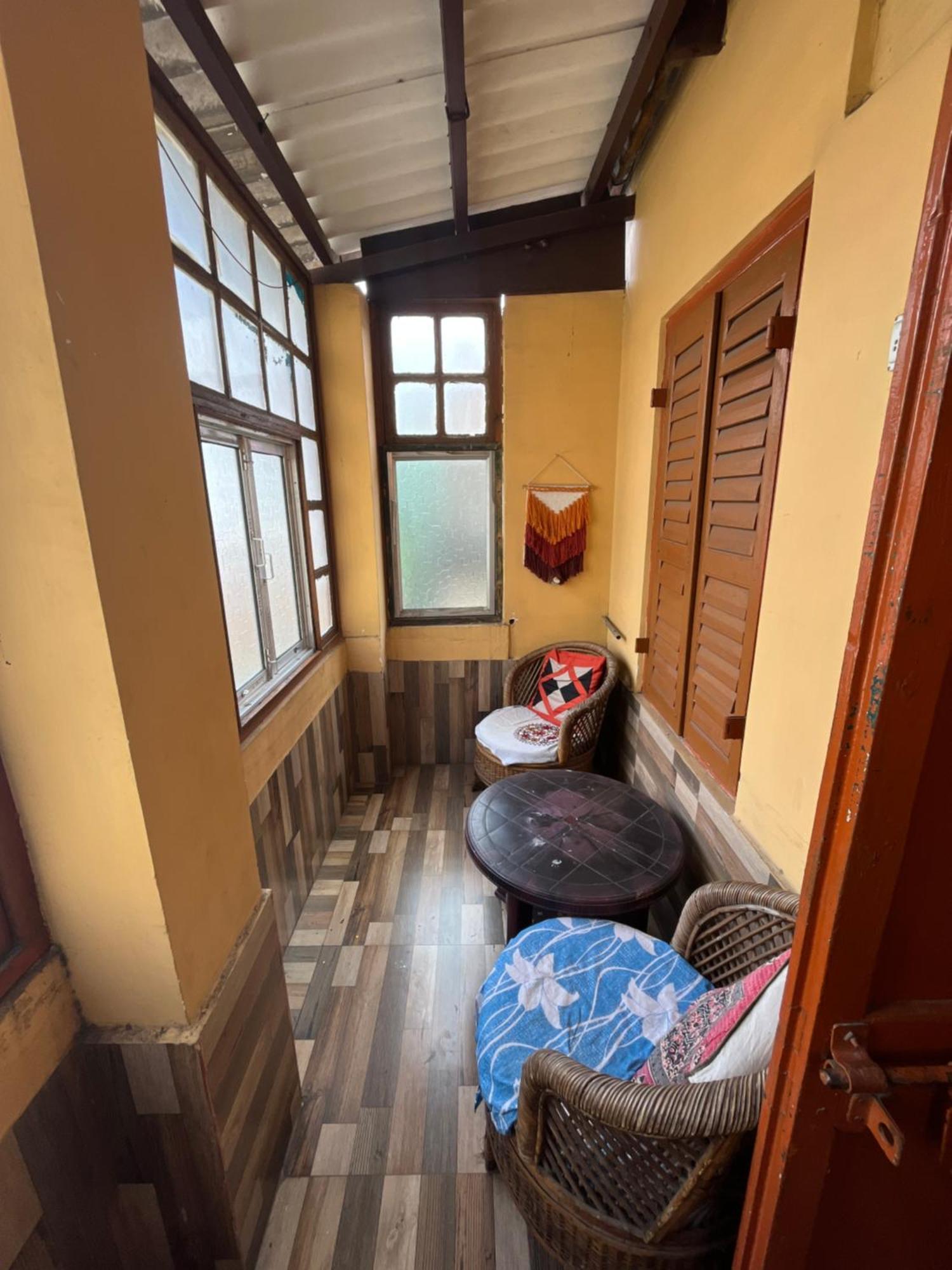 Calcutta Backpackers Appartamento Esterno foto