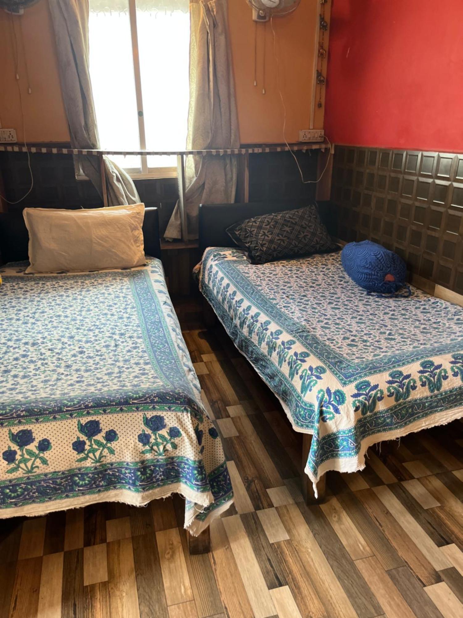Calcutta Backpackers Appartamento Esterno foto